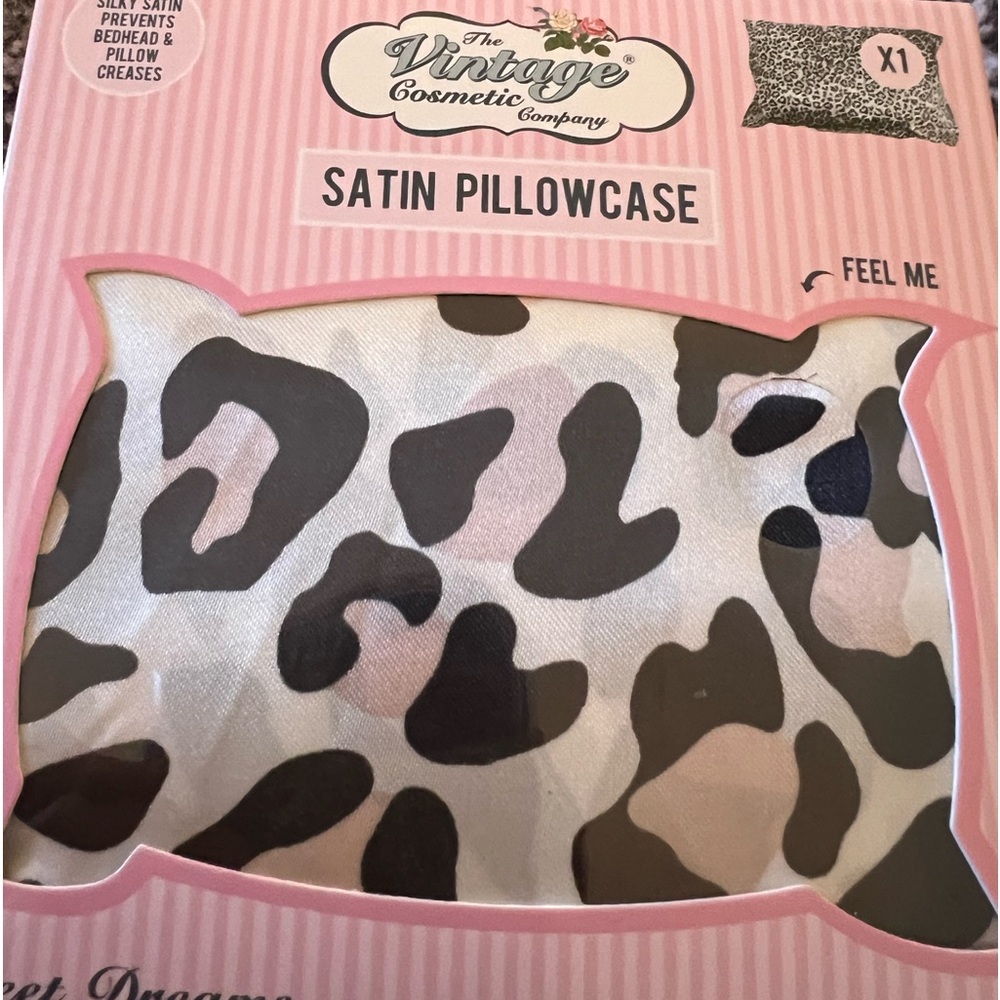 THE VINTAGE COSMETIC COMPANY SATIN PILLOWCASE - Picture 3 of 7
